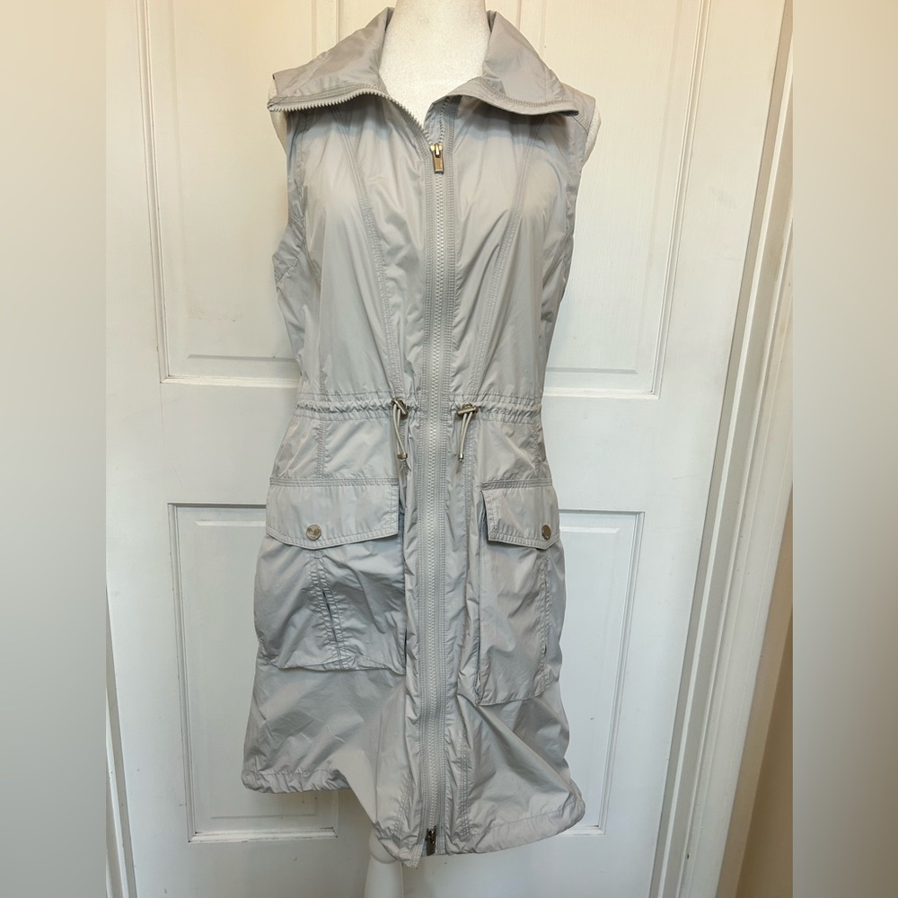 Athleta Light Gray Sleeveless Zip Front Utility Vest